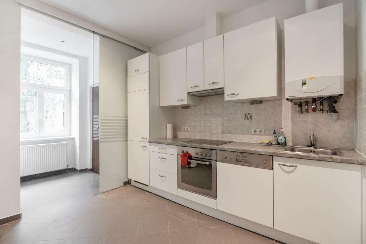 Universum Apartment 2 Вена Экстерьер фото